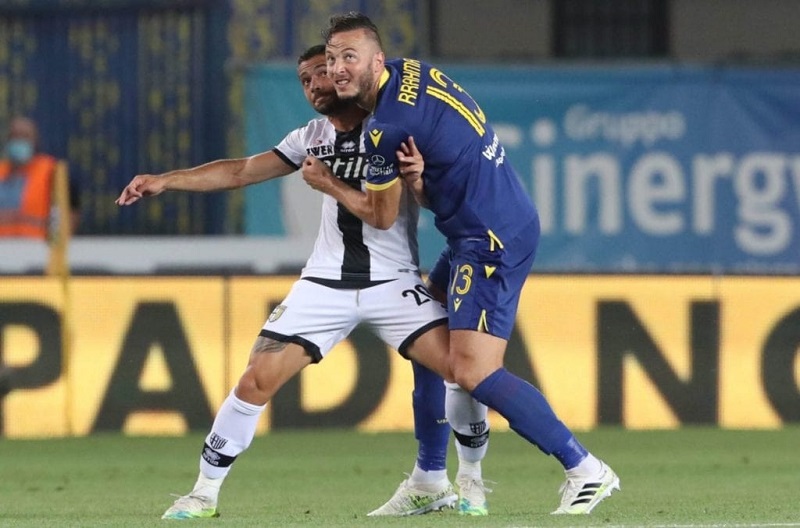 Mất điểm 2 lượt trận cuối khiến Spezia phải đá play-off để trụ hạng